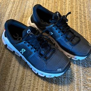 On Running Cloudswift Women's sz 6.5 Black Rock